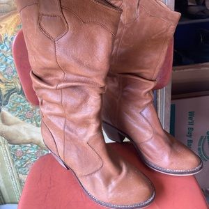 Brown heeled‎ cowboy boots size 6 1/2